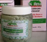 Escalda-pés de menta e eucalipto