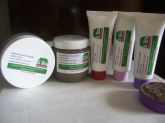 Máscaras faciais de argilas verde e rosa